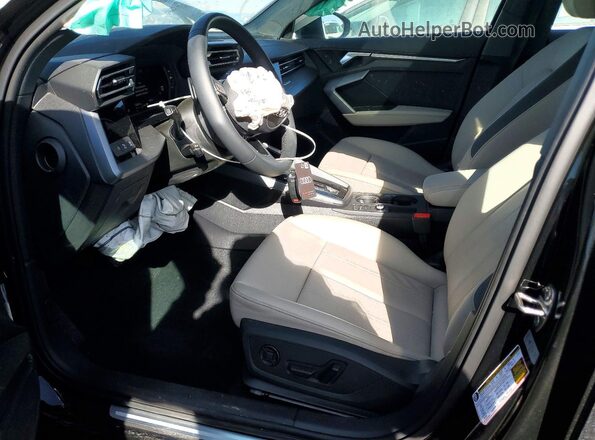 WAUGUDGY0SA043298 2025 AUDI OTHER Black Вид салону спереду