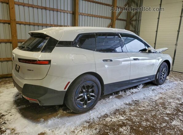WB513CF02RCP25286 2024 BMW IX White Rear right