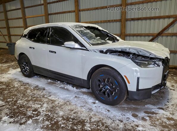 WB513CF02RCP25286 2024 BMW IX White Front right