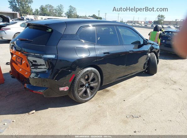 WB523CF00SCS07882 2025 BMW IX Черный Задняя правая четверть