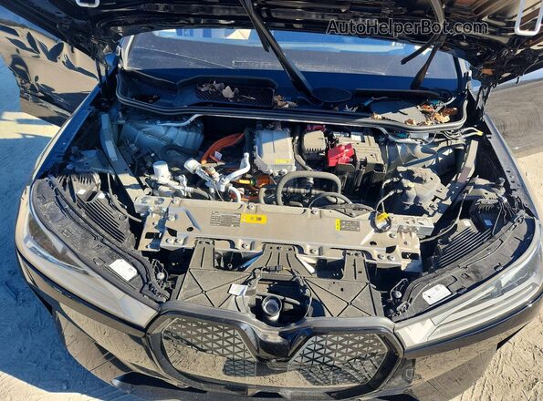 WB523CF00SCS31390 2025 BMW IX Черный Вид подкапотного пространства