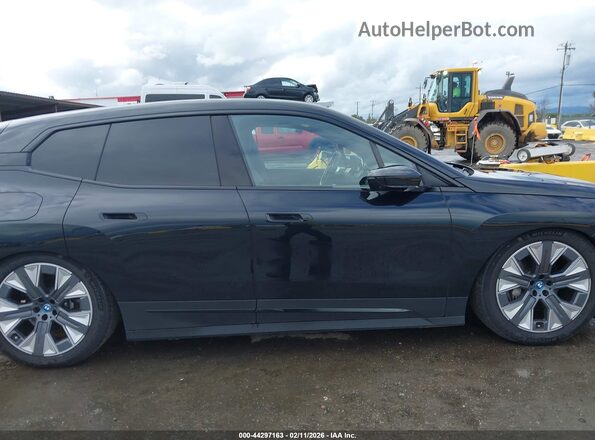 WB523CF02SCT31149 2025 BMW IX Черный Панорамный вид салона 360°
