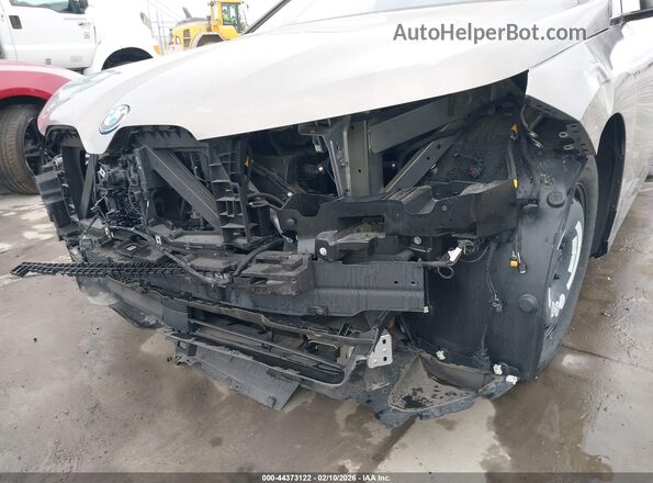 WB523CF03RCR15800 2024 BMW IX Gray Vista frontal