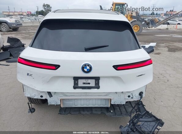 WB523CF04SCU32449 2025 BMW IX White 