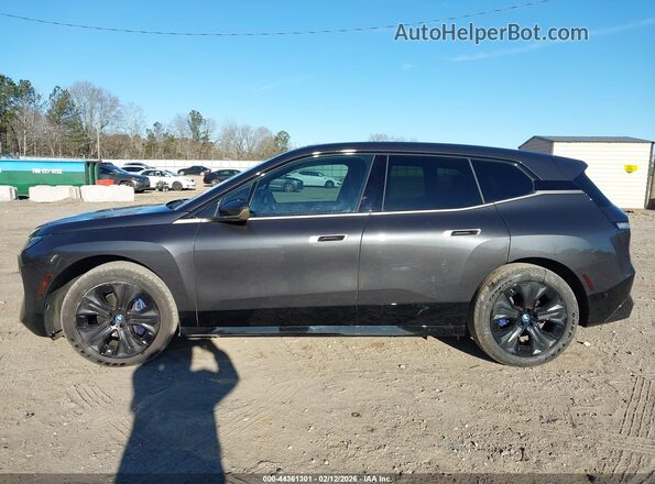 WB523CF07RCR10700 2024 BMW IX Black Vista interior de 360 grados