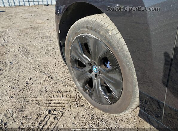 WB523CF07RCR10700 2024 BMW IX Black 