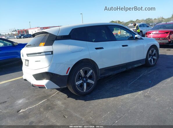 WB523CF09PCL95969 2023 BMW IX White Trasero derecho