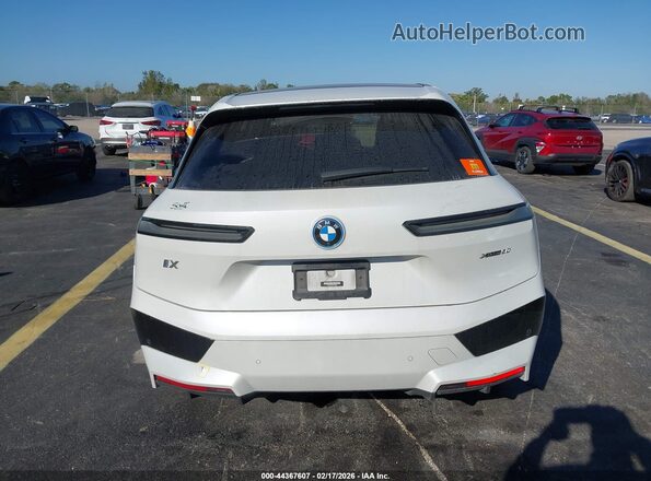 WB523CF09PCL95969 2023 BMW IX White 