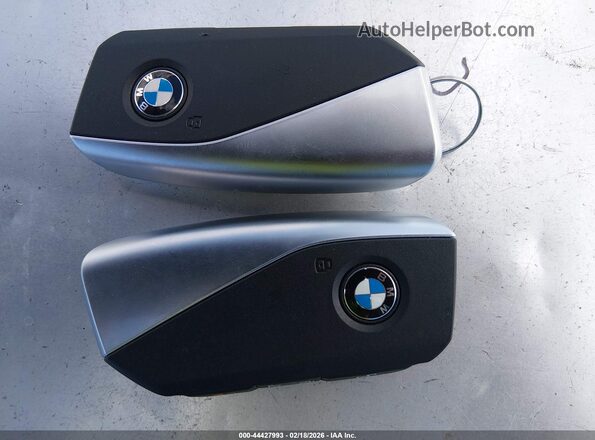 WB523CF09RCP90639 2024 BMW IX Black Vista del salpicadero
