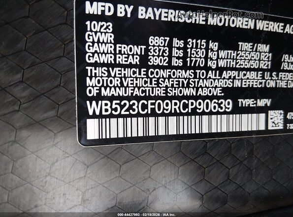 WB523CF09RCP90639 2024 BMW IX Black Vista del compartimento del motor