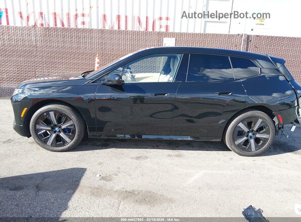 WB523CF09RCP90639 2024 BMW IX Black Vista interior de 360 grados