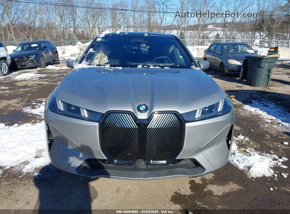 WB543CF04TCW81876 2026 BMW IX Серебряный Вид щитка приборов