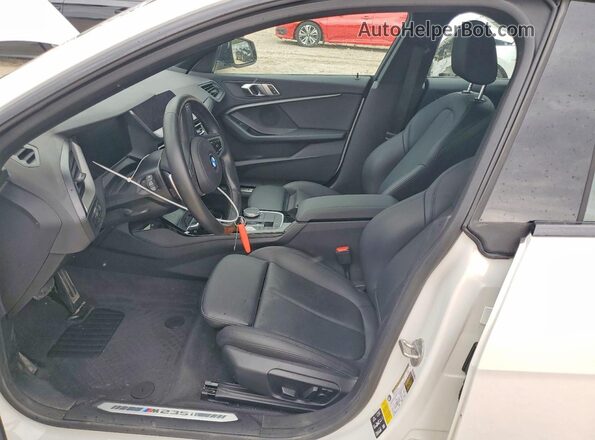 WBA13AL00P7L29082 2023 BMW M2 Белый Вид салона спереди