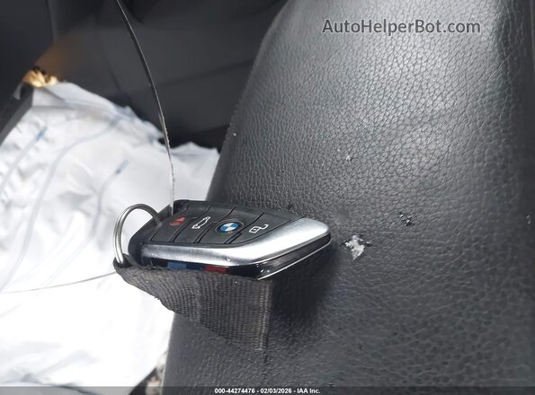 WBA13AL05L7F75011 2020 BMW OTHER Синий Вид панели приборов