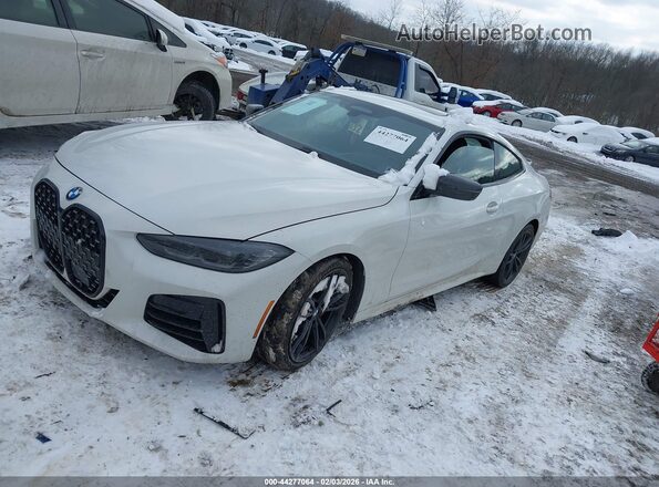 WBA13AR03PCL24683 2023 BMW M4 White Առջևի ձախ երեք քառորդ տեսարան