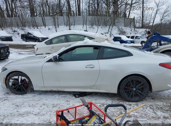 WBA13AR03PCL24683 2023 BMW M4 White Սալոնի 360 աստիճան տեսք