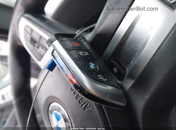 WBA13AR03PCL24683 2023 BMW M4 White Առջևի վահանակի տեսք