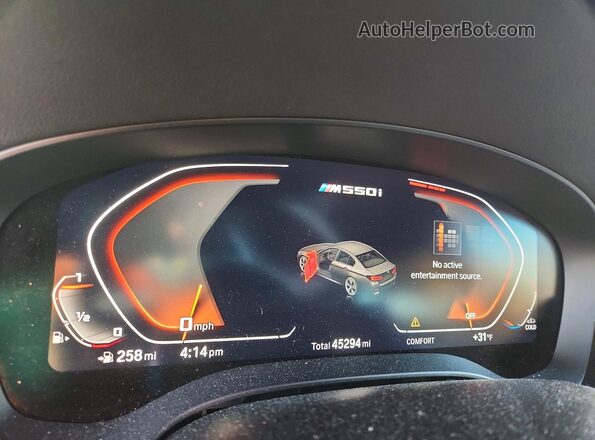WBA13BK0XMCH20091 2021 BMW M5 Maroon Widok zestawu wskaźników