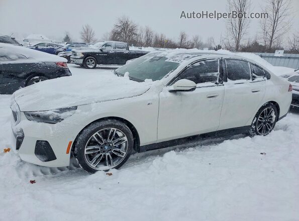 WBA53FJ0XRCP13012 2024 BMW 5 SERIES White Przód lewy