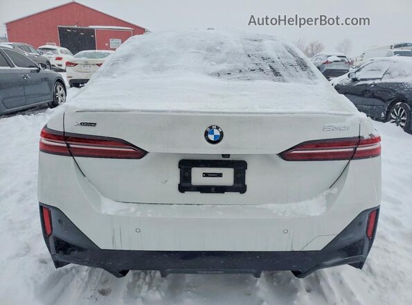 WBA53FJ0XRCP13012 2024 BMW 5 SERIES White Widok z tyłu