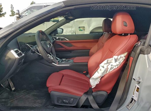 WBA63DB08TCW33173 2026 BMW M4 Gray Vista interior delantera