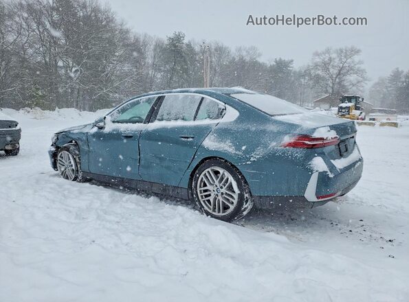 WBA63FJ09RCT00566 2024 BMW 5 SERIES Зеленый Задняя левая четверть
