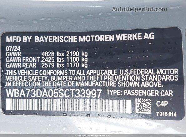 WBA73DA05SCT33997 2025 BMW M4 Gray Vista del compartimento del motor