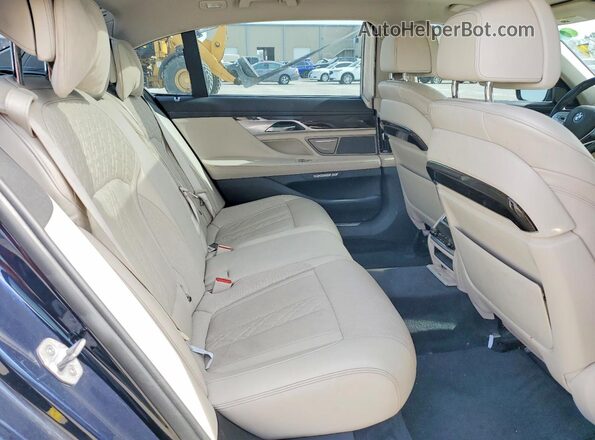 WBA7J2C52JB246288 2018 BMW OTHER Синий Вид задней части салона