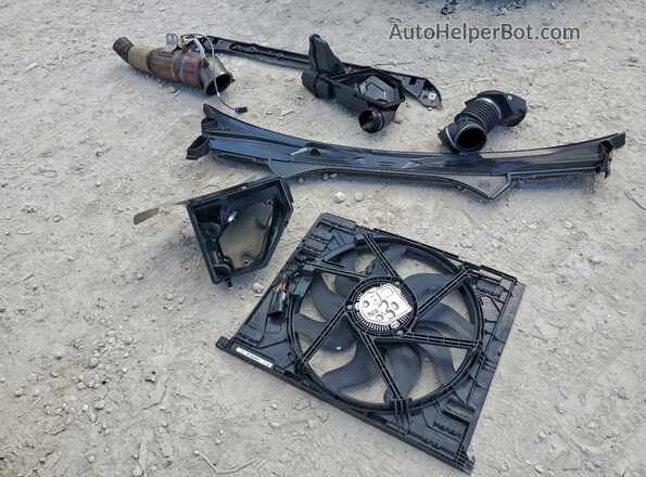 WBA83AP03RCR28884 2024 BMW M4 White Вид підкапотного простору