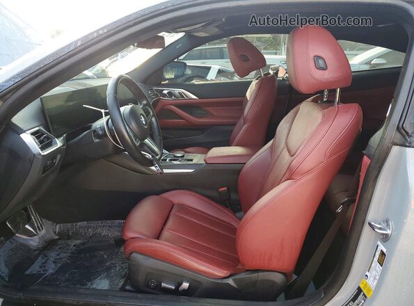 WBA83AP08RCP37610 2024 BMW M4 Gray Вид салону спереду