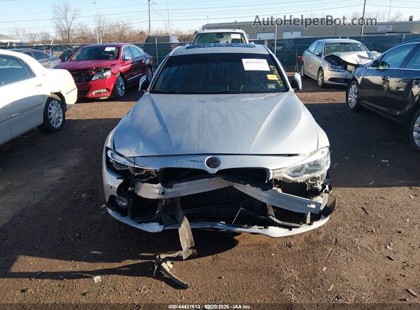 WBA8B9C57JAE22271 2018 BMW OTHER Gray Widok wnętrza z tyłu
