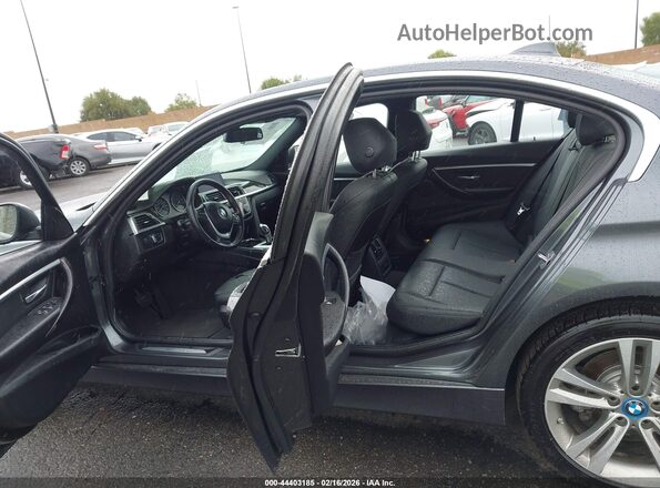 WBA8E1C30HA158731 2017 BMW OTHER Gray Vista de la etiqueta del VIN