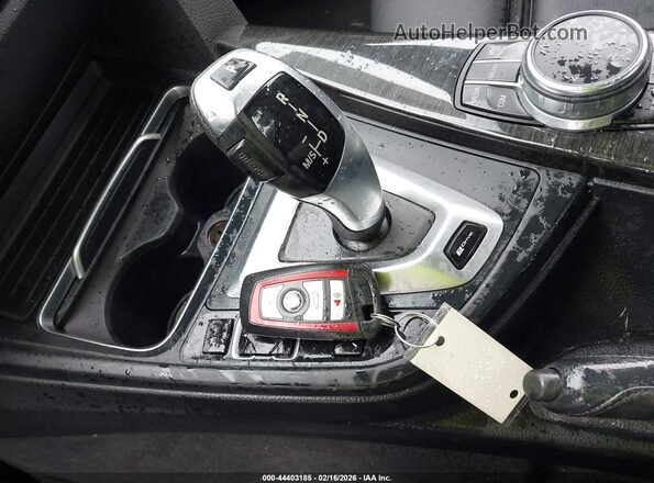 WBA8E1C30HA158731 2017 BMW OTHER Gray Vista del salpicadero