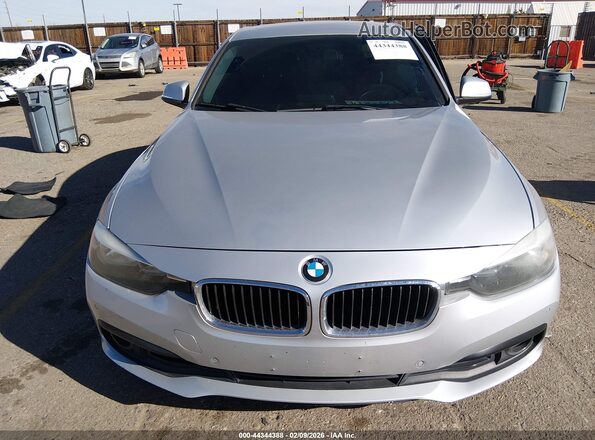 WBA8E1G57HNU14643 2017 BMW OTHER Серебряный Вид щитка приборов