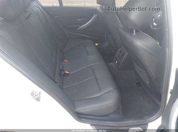 WBA8F1C56GK438631 2016 BMW OTHER White Вид наклейки з VIN-кодом