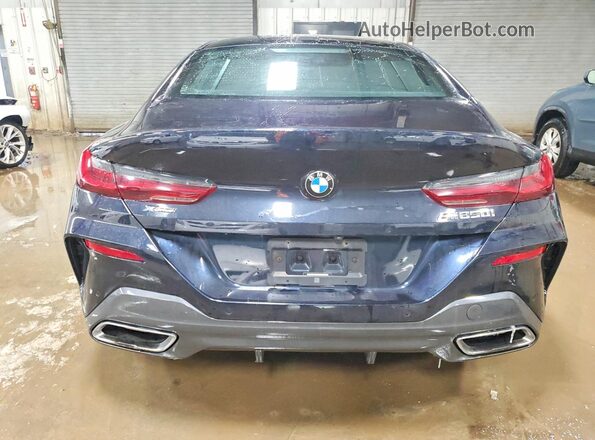 WBAGV8C00PCL61874 2023 BMW M8 Black Widok z tyłu