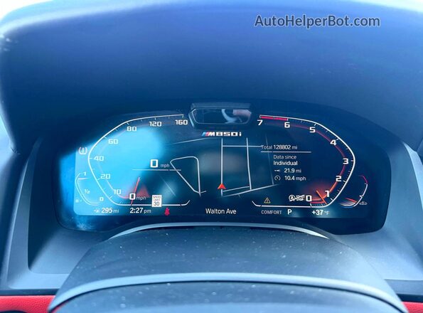 WBAGV8C05LCD99243 2020 BMW M8 Серый Вид щитка приборов