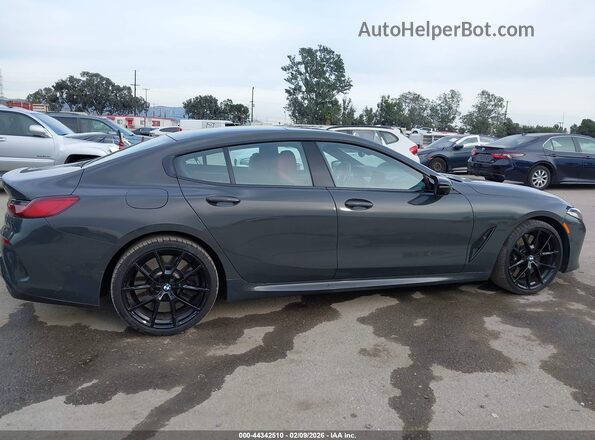 WBAGV8C05SCS58040 2025 BMW M8 Gray Вид задньої частини салону