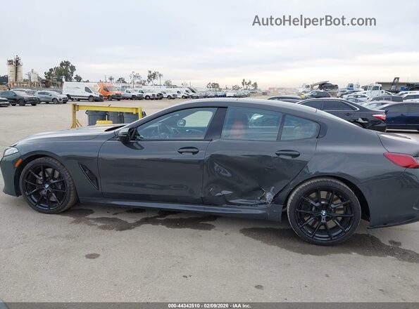 WBAGV8C05SCS58040 2025 BMW M8 Gray Панорамний вид салону 360°