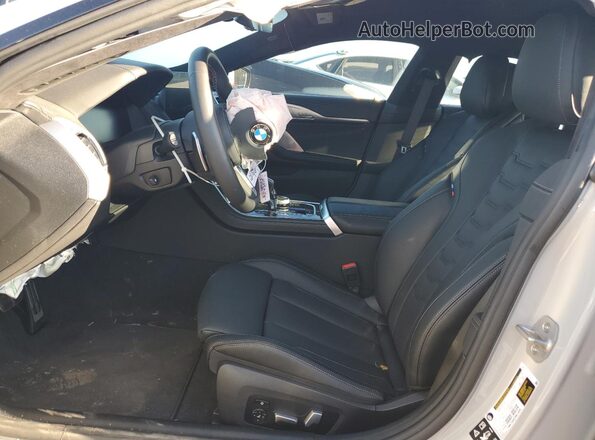WBAGV8C05TCV22956 2026 BMW M8 Gray წინა სალონის ხედი