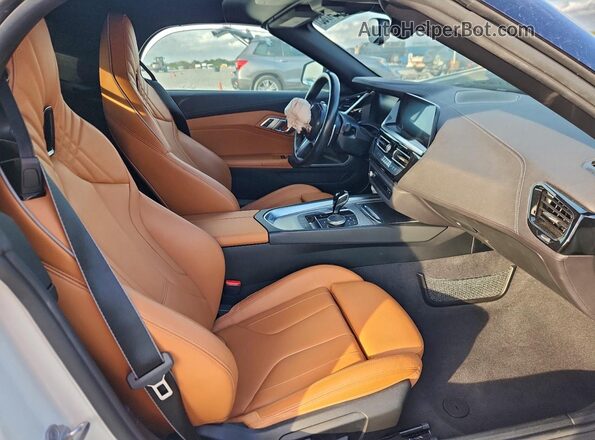 WBAHF3C03PWY10113 2023 BMW Z4 Белый Вид задних сидений