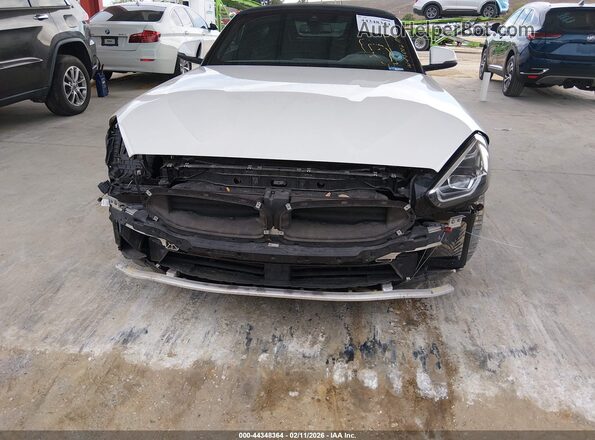 WBAHF3C51KWW44002 2019 BMW Z4 Белый Вид спереди