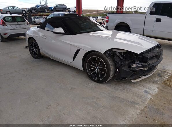 WBAHF3C51KWW44002 2019 BMW Z4 Белый Передняя правая четверть
