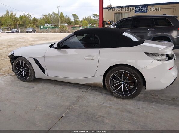 WBAHF3C51KWW44002 2019 BMW Z4 Белый Панорамный вид салона 360°