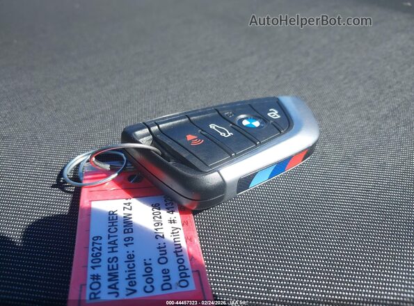 WBAHF3C5XKWW39803 2019 BMW Z4 Blue Vista del salpicadero