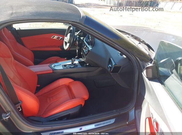 WBAHF3C5XKWW39803 2019 BMW Z4 Blue Vista interior delantera