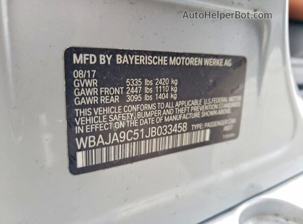 WBAJA9C51JB033458 2018 BMW 5 SERIES Серебряный Вид подкапотного пространства