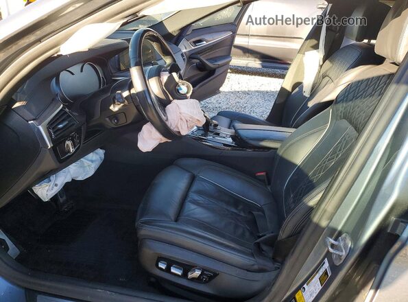 WBAJB9C53JB049433 2018 BMW M5 Gray Widok wnętrza z przodu