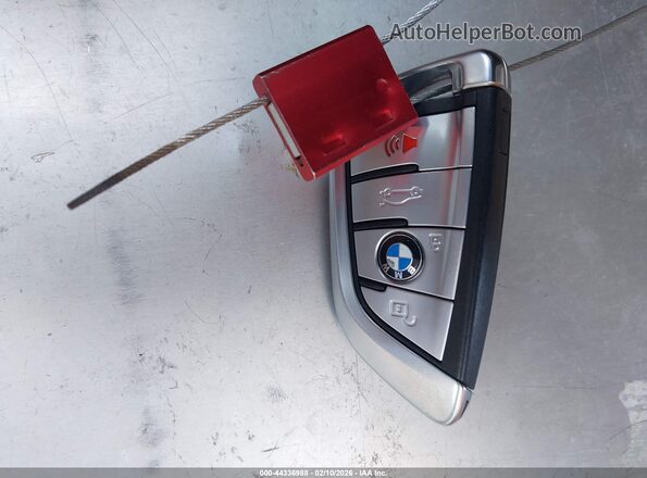 WBAJE5C35HG917217 2017 BMW OTHER Белый Вид панели приборов
