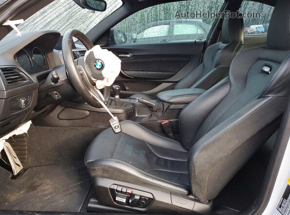 WBS2U7C03L7E40500 2020 BMW M2 Gray Widok wnętrza z przodu
